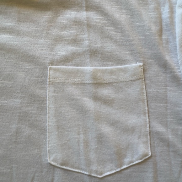 Guess Polyester Short Sleeve T-Shirts. Size Small. 4 colors. Used. Modern Cut. - Picture 3 of 8